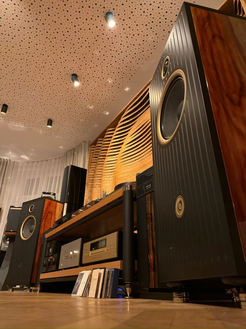 Audionostrum Triton — zdjęcie 3