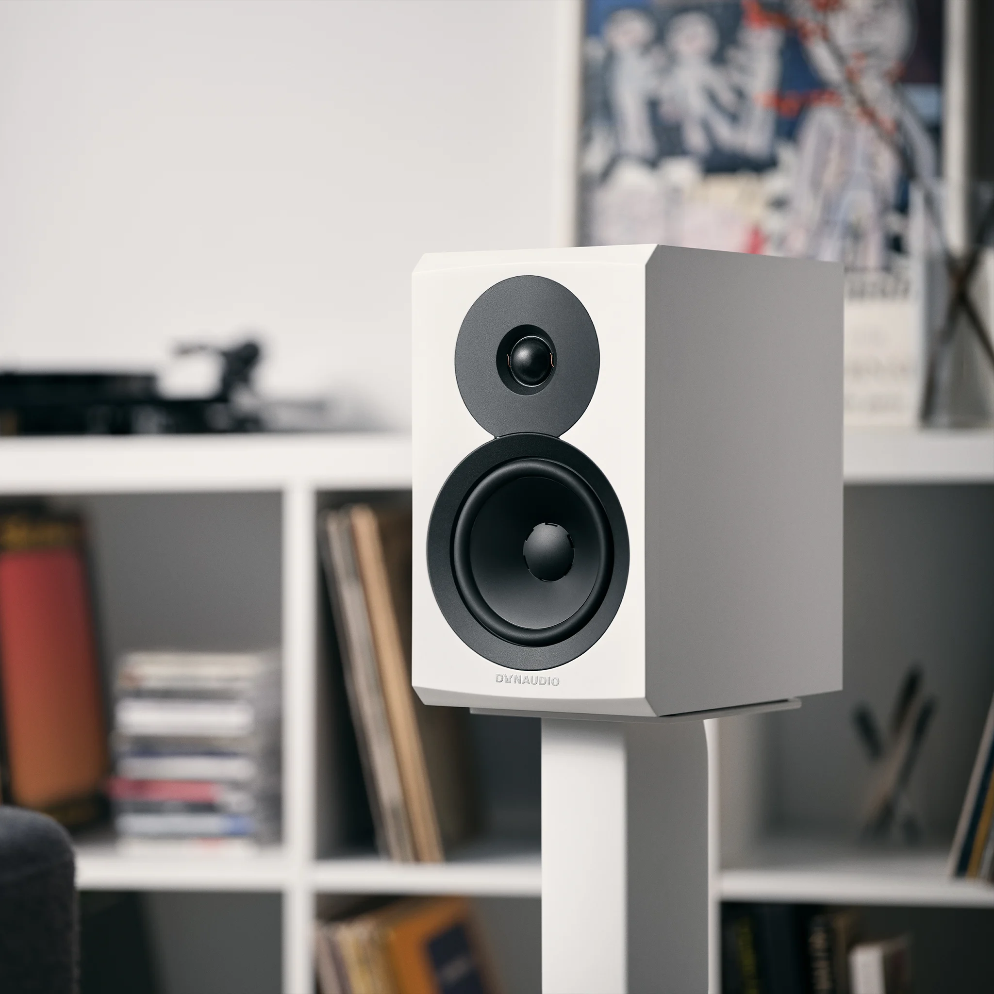 Dynaudio Emit 10 — kwadratowy