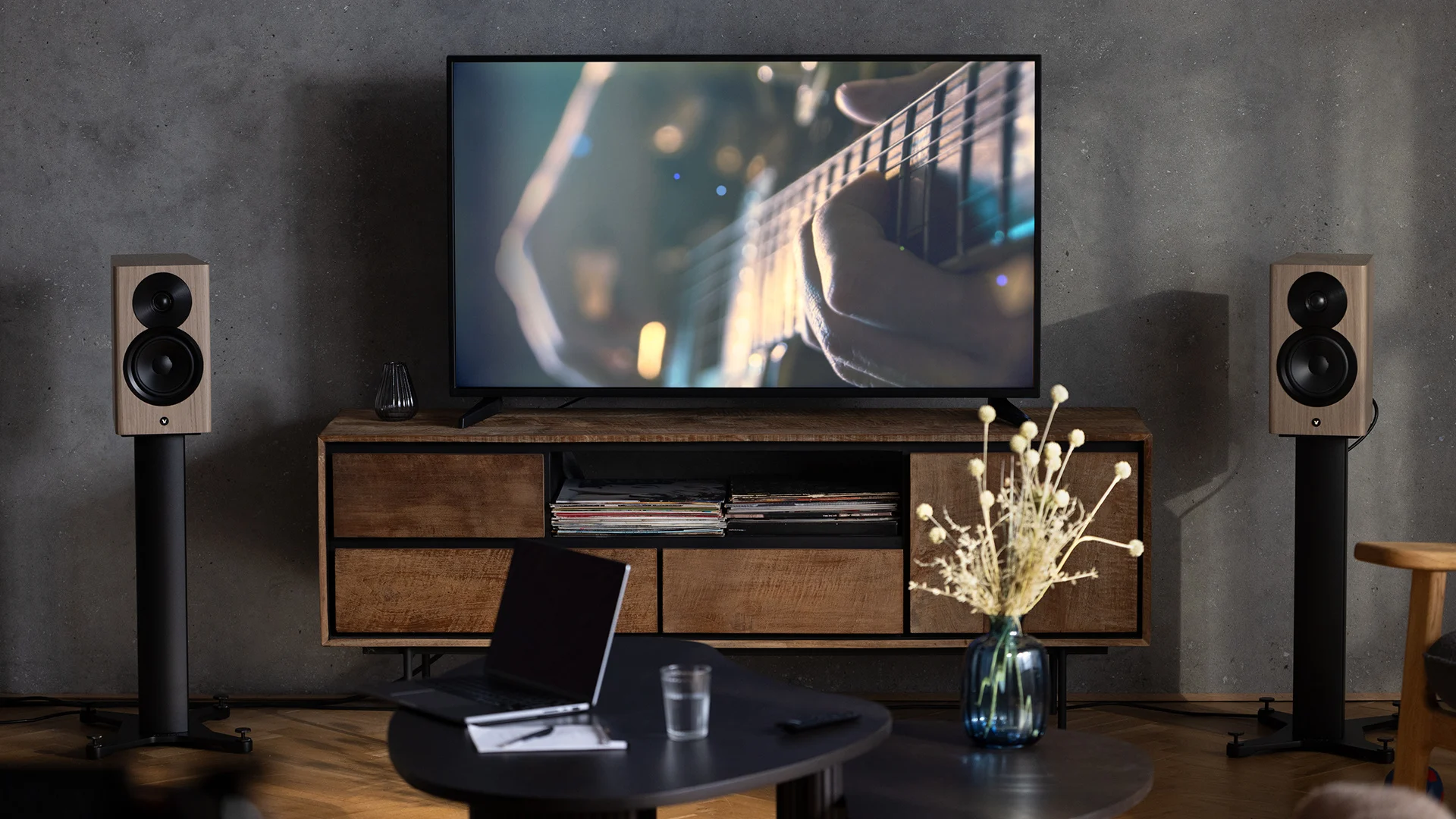 Dynaudio Focus 10 — panoramiczny