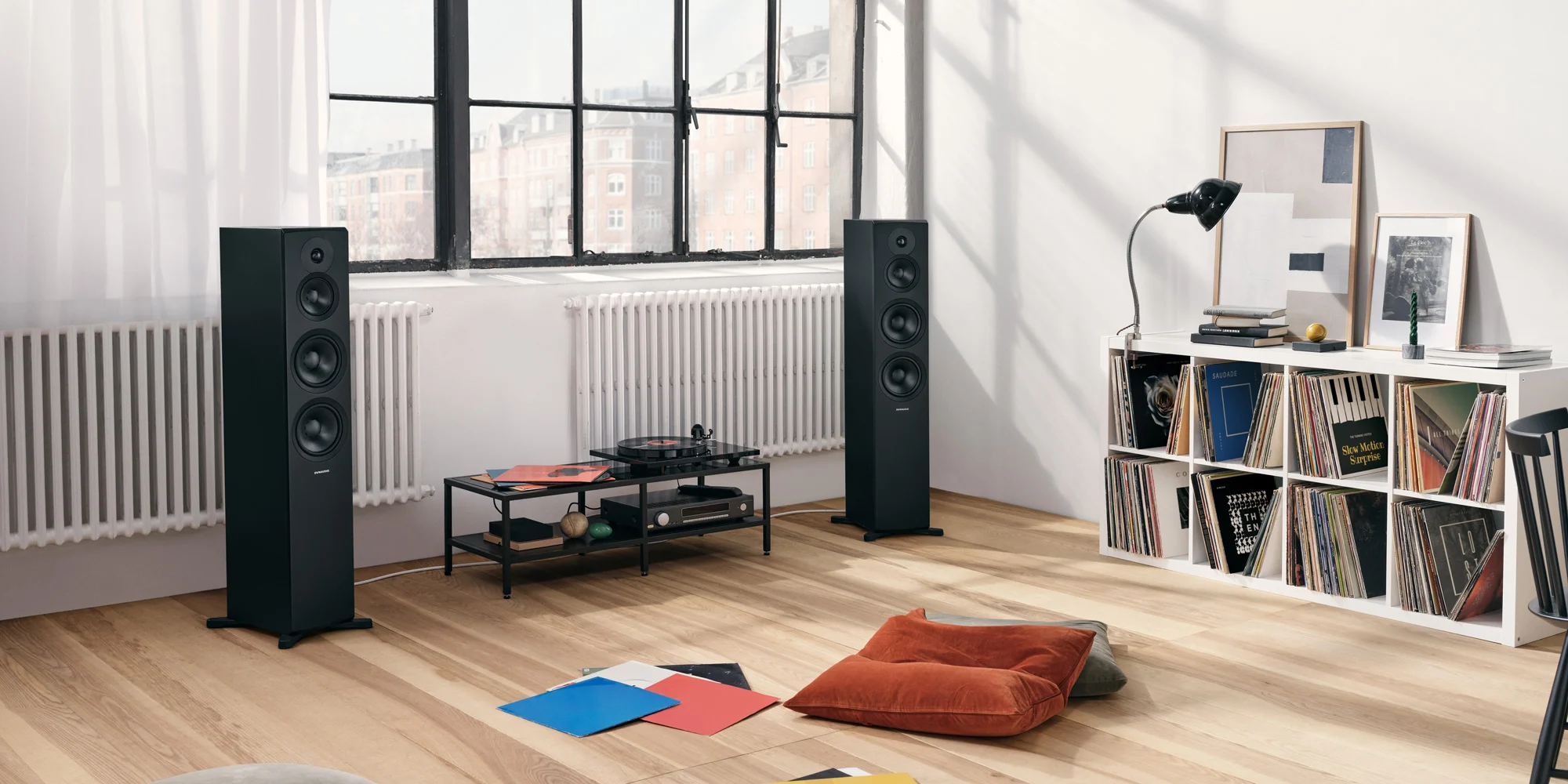 Dynaudio Emit 50 — panoramiczny