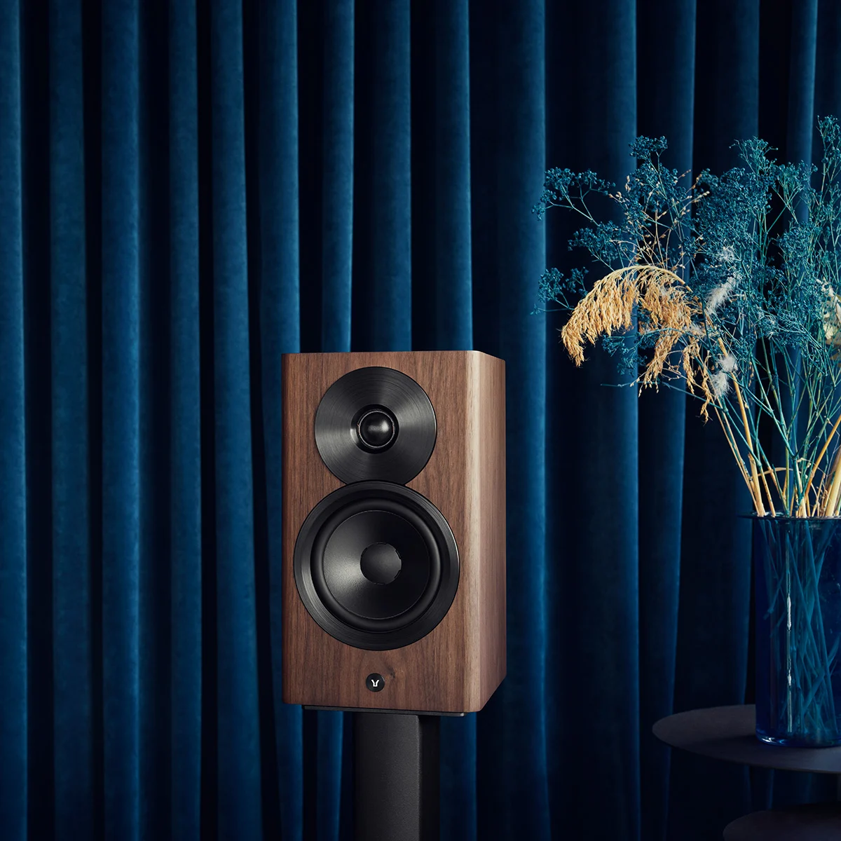 Dynaudio Focus 10 — kwadratowy