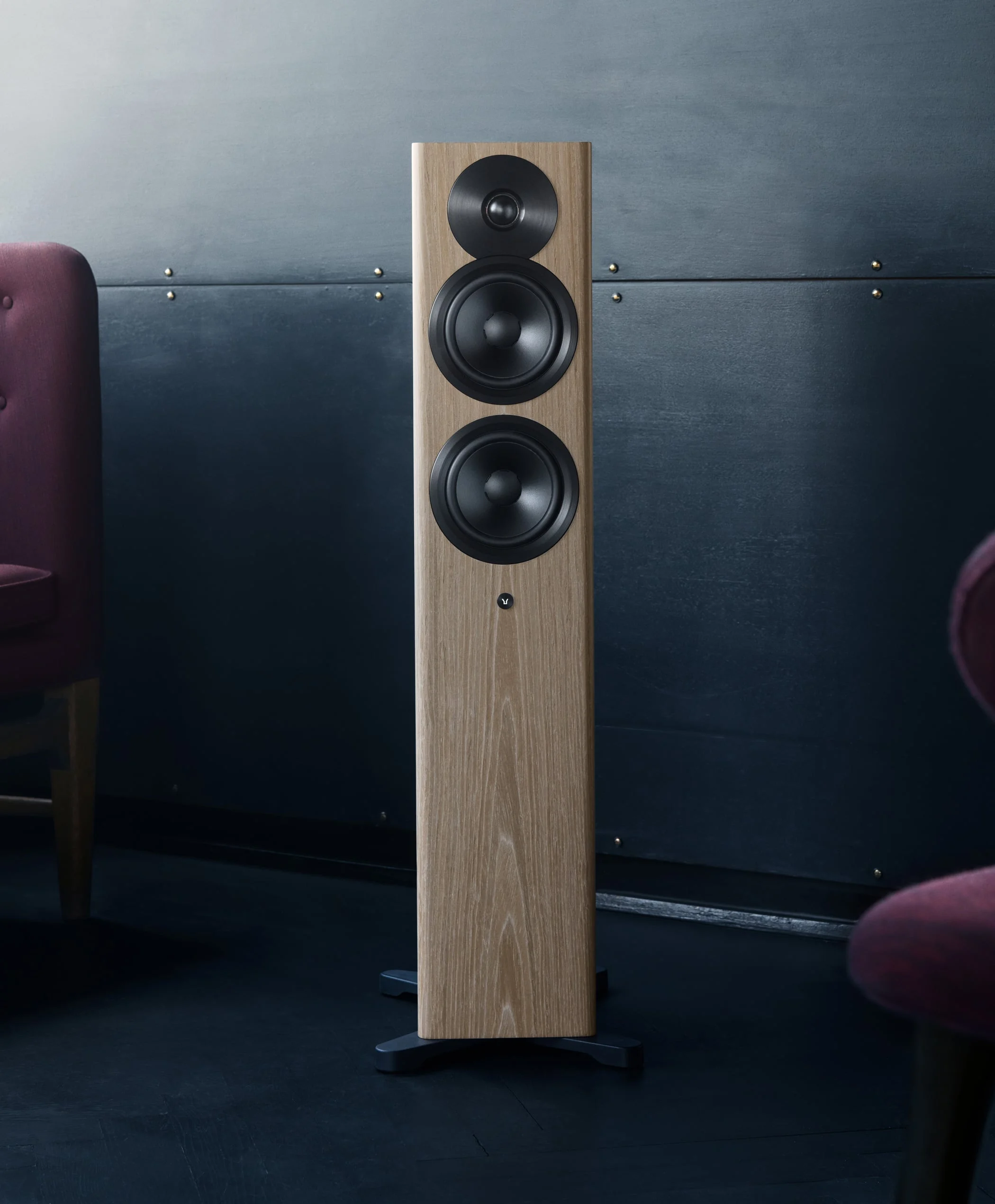 Dynaudio Focus 30 — pionowy
