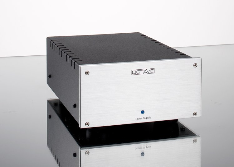 Octave Black-Box — widok od przodu