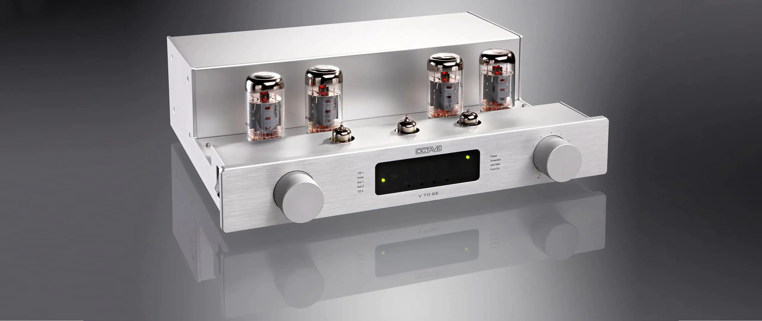 Octave V 70 SE — widok pod kątem, wersja srebrna